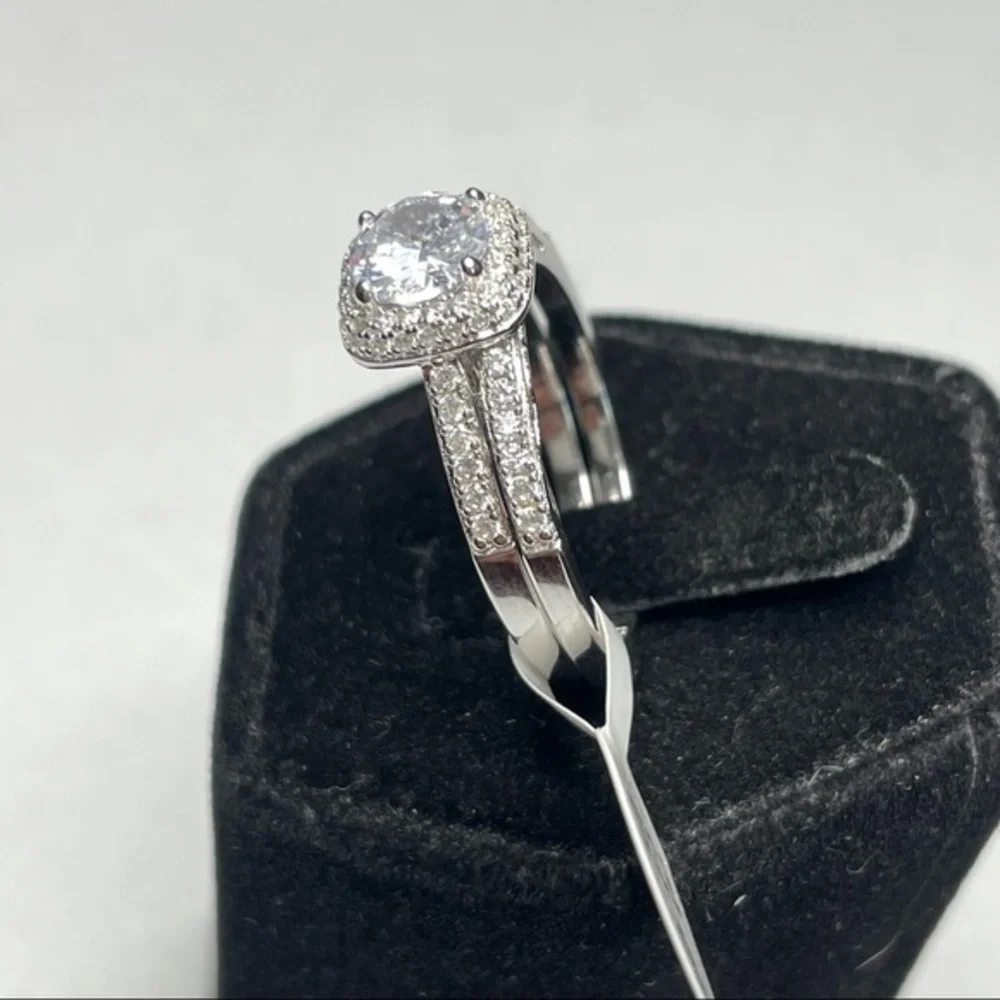 925 Sterling Silver Diamond 2‎ Band Ring Set Sz 9